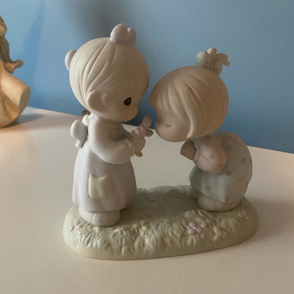 Precious Moments figurine. Best friends. - Picture 2 of 3